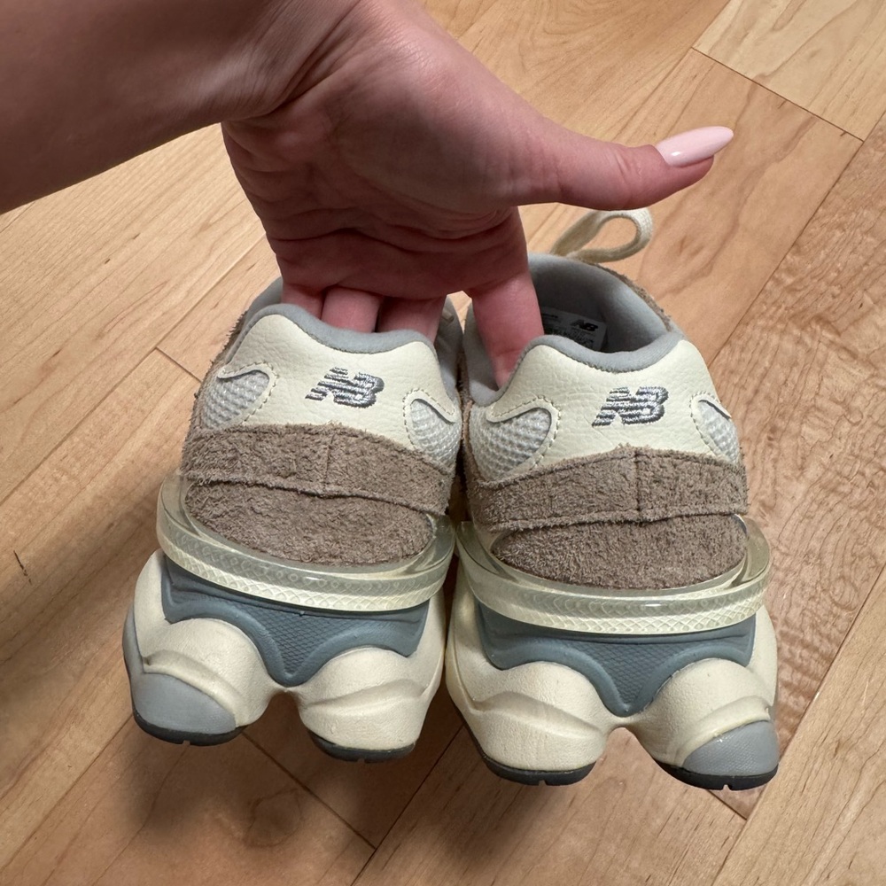New Balance 9060 in Driftwood - Picture 4 of 7
